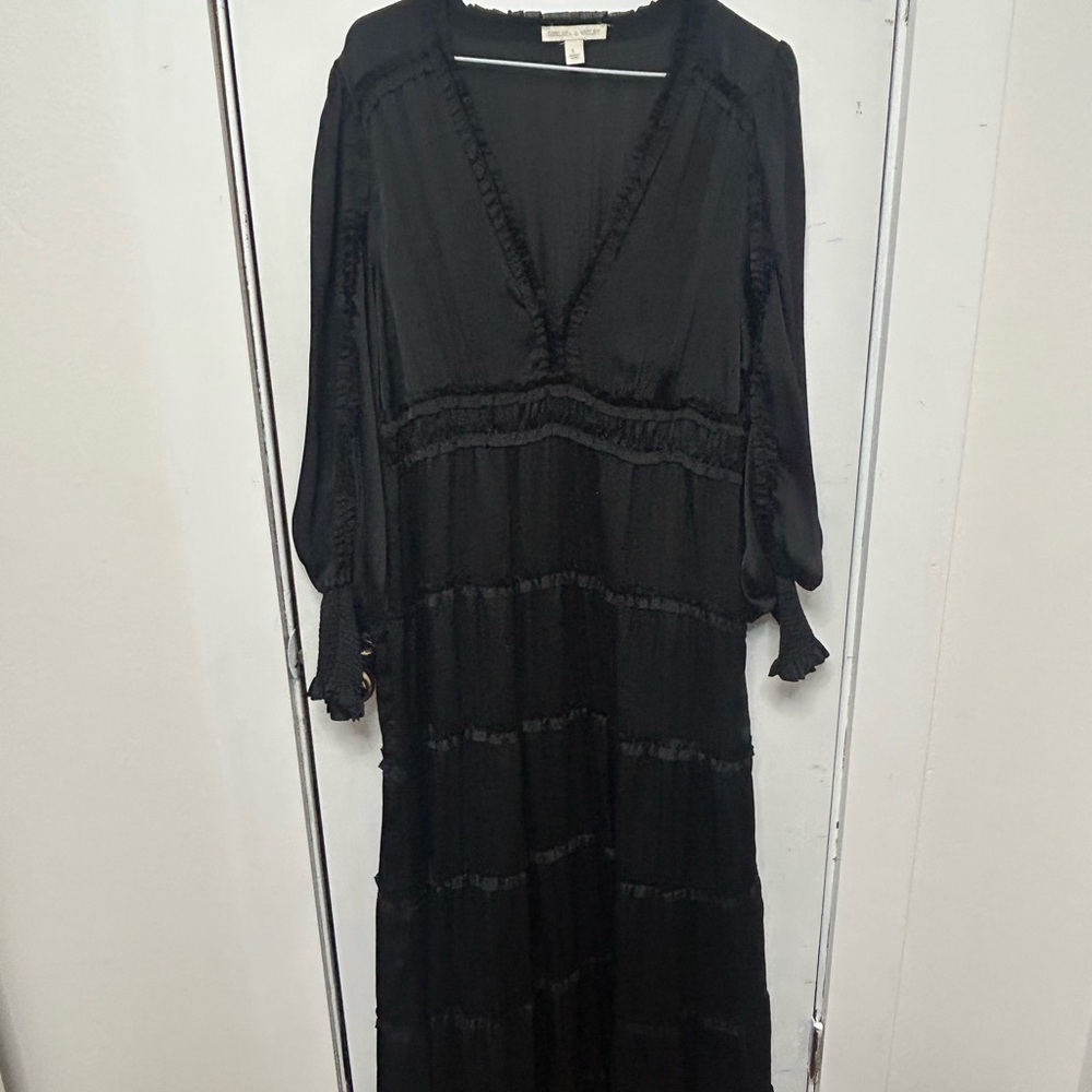 Chelsea & Violet Black Long Sleeve Dress